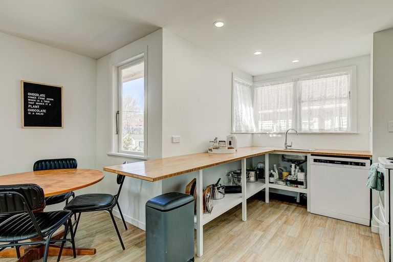 Photo of property in 126 Castor Crescent, Cannons Creek, Porirua, 5024