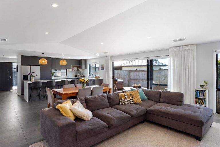 Photo of property in 7 Cotula Way, Papamoa Beach, Papamoa, 3118