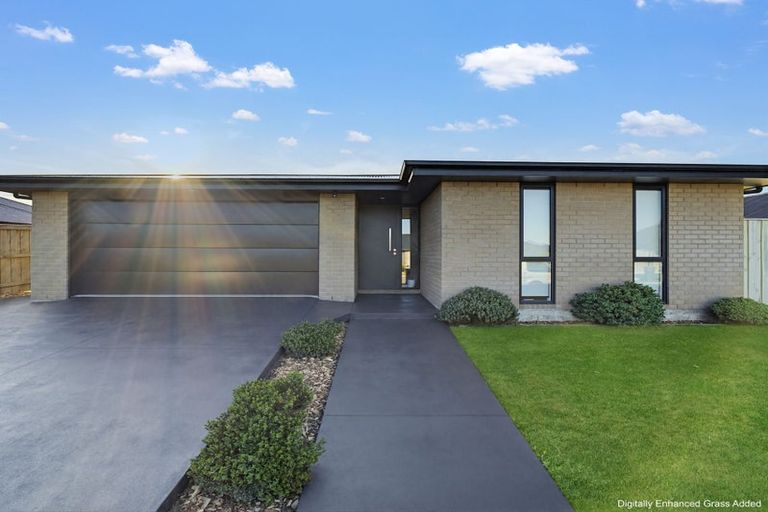 Photo of property in 32 Chris Drive, Rolleston, 7614