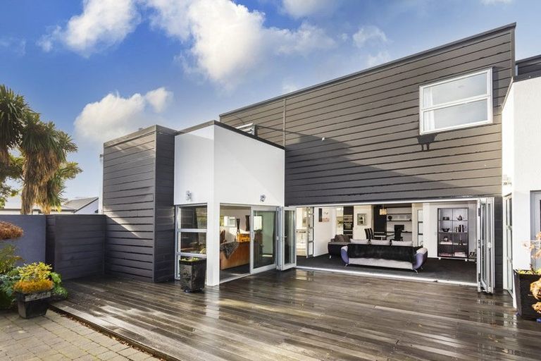 Photo of property in 107 Gardiners Road, Harewood, Christchurch, 8051