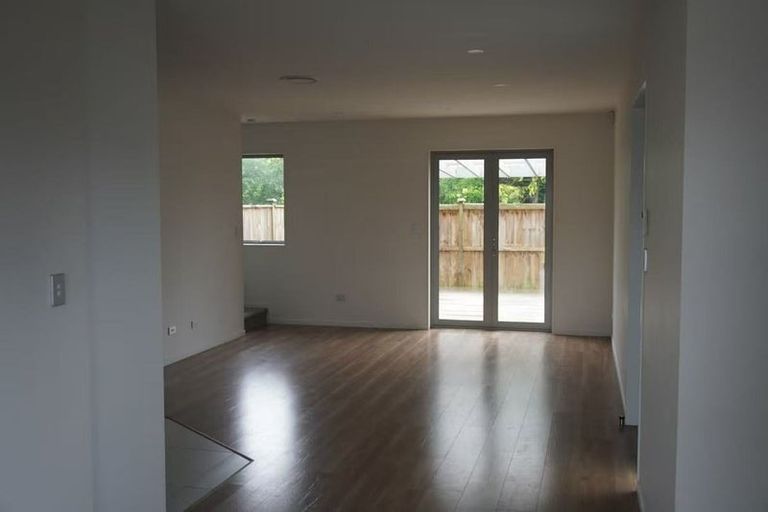 Photo of property in 2 Hoia Street, Papakura, 2110