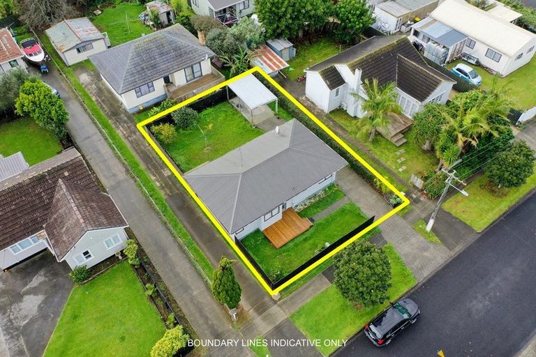Photo of property in 2/13 John Street, Mangere East, Auckland, 2024