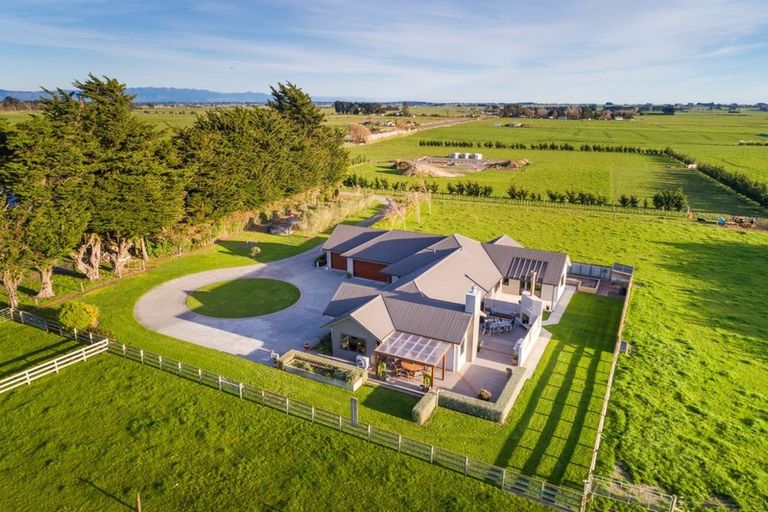 Photo of property in 2757 State Highway 1, Rongotea, Palmerston North, 4479