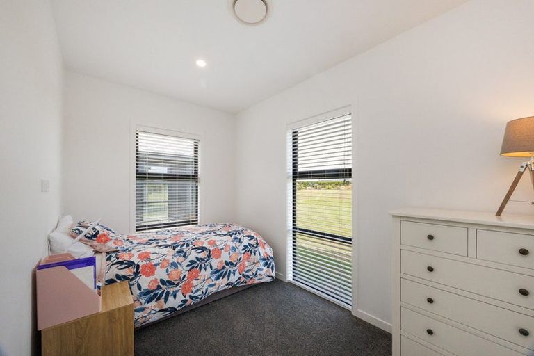 Photo of property in 2 Mataki Lane, Halcombe, 4779
