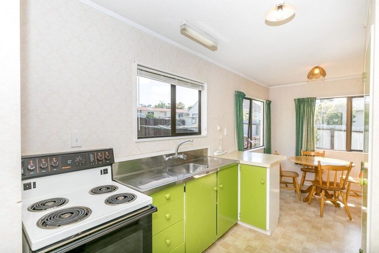 Photo of property in 32 Foster Road, Temple View, Hamilton, 3218