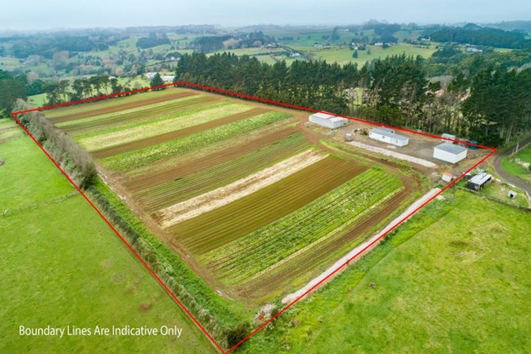 Photo of property in 1120i Waiuku Road, Waiuku, 2681