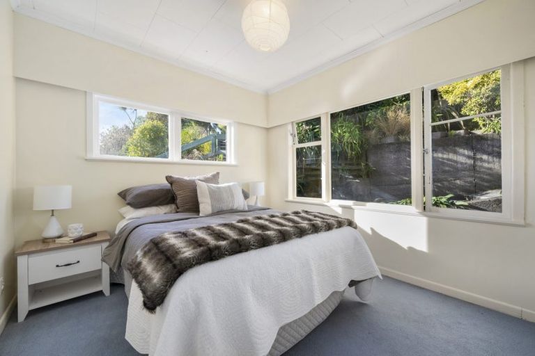 Photo of property in 98 Karepa Street, Brooklyn, Wellington, 6021