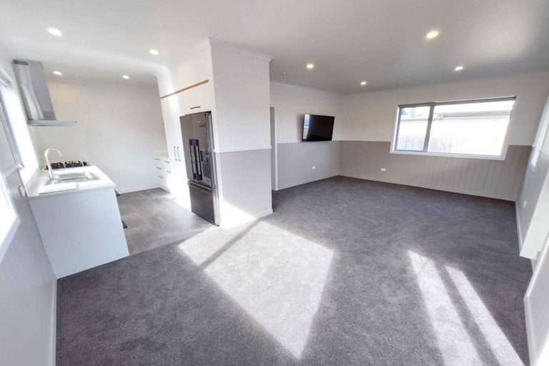 Photo of property in 41 Whiteley Street, Moturoa, New Plymouth, 4310
