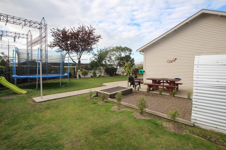 Photo of property in 101 Airedale Road, Weston, Oamaru, 9492