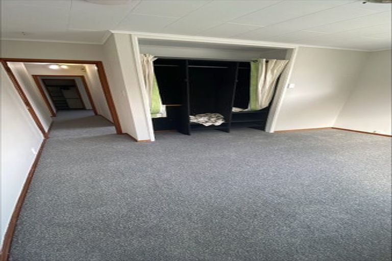 Photo of property in 50 Gossamer Drive, Pakuranga Heights, Auckland, 2010