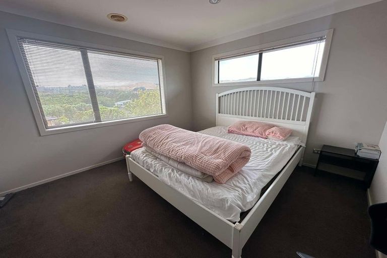 Photo of property in 89 Te Puia Drive, Aotea, Porirua, 5024