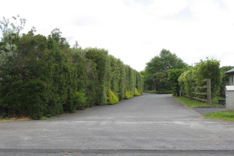 Photo of property in 10 Station Road, Huapai, Kumeu, 0810