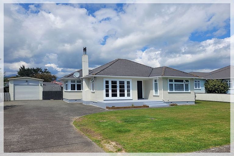 Photo of property in 28 George Street, Levin, 5510