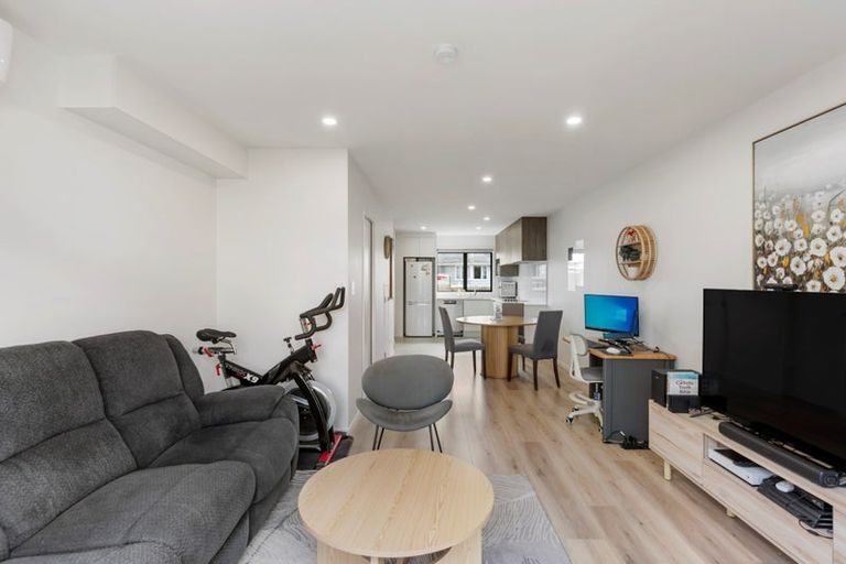 Photo of property in 12c Bowen Street, Manurewa East, Auckland, 2102