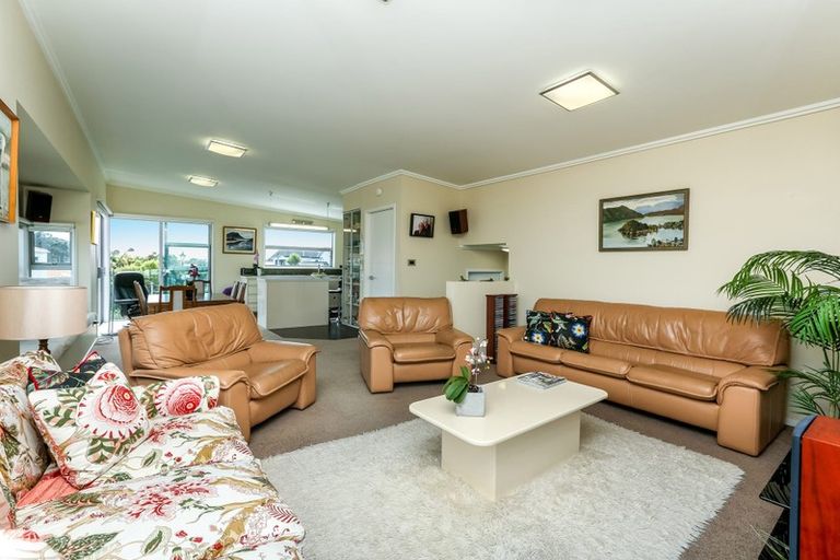 Photo of property in 2 Cutfield Road, New Plymouth, 4310