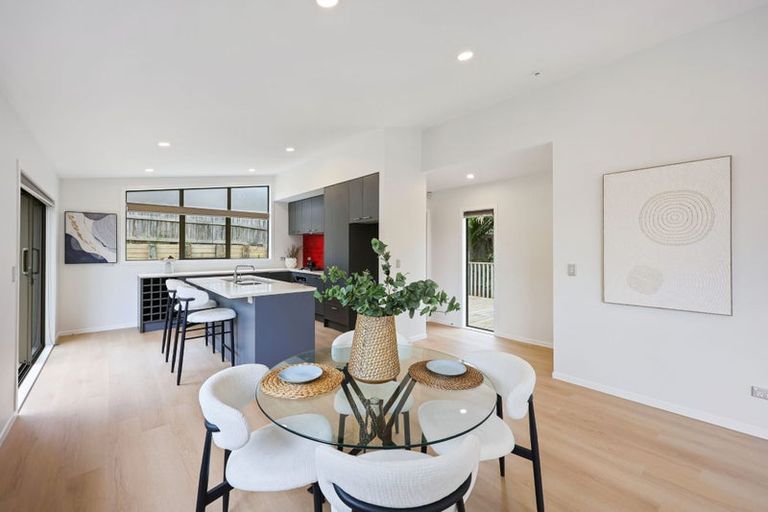 Photo of property in 40a Verran Road, Birkdale, Auckland, 0626