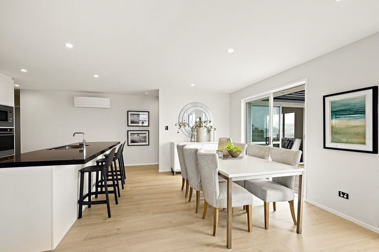 Photo of property in 20 Waititiro Rise, Stanmore Bay, Whangaparaoa, 0932