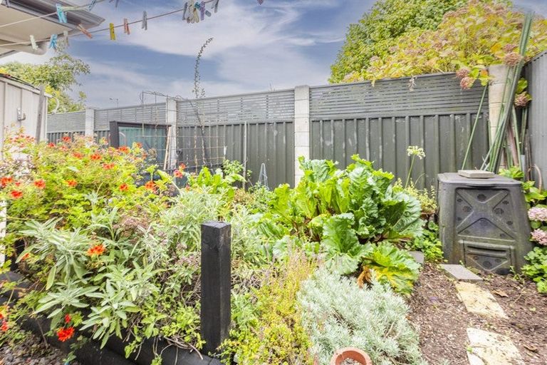 Photo of property in 8a Chester Street, Taradale, Napier, 4112