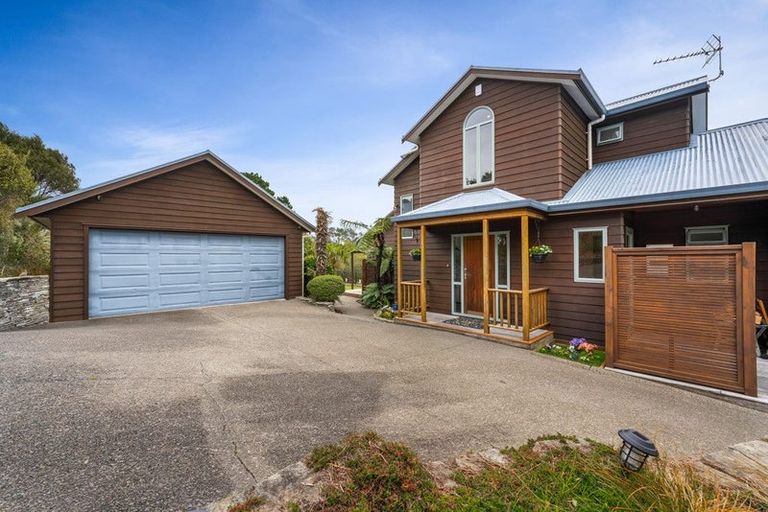 Photo of property in 40 Lonely Track Road, Redvale, Auckland, 0632