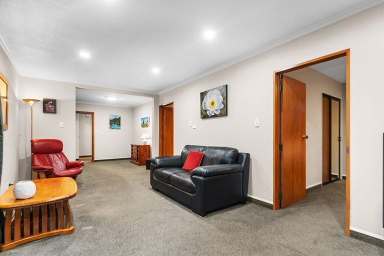 Photo of property in 123 Queenspark Drive, Parklands, Christchurch, 8083
