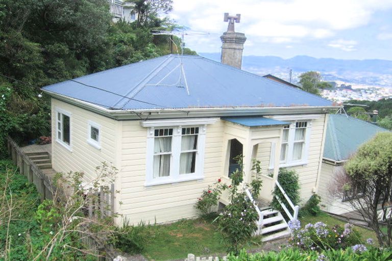 Photo of property in 32 Coolidge Street, Brooklyn, Wellington, 6021