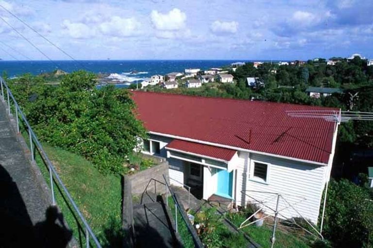 Photo of property in 11 Oku Street, Island Bay, Wellington, 6023