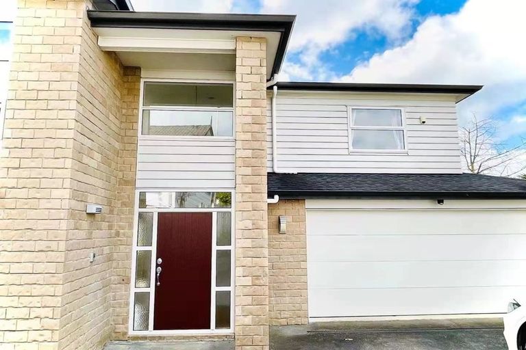 Photo of property in 66a Hutchinsons Road, Bucklands Beach, Auckland, 2014