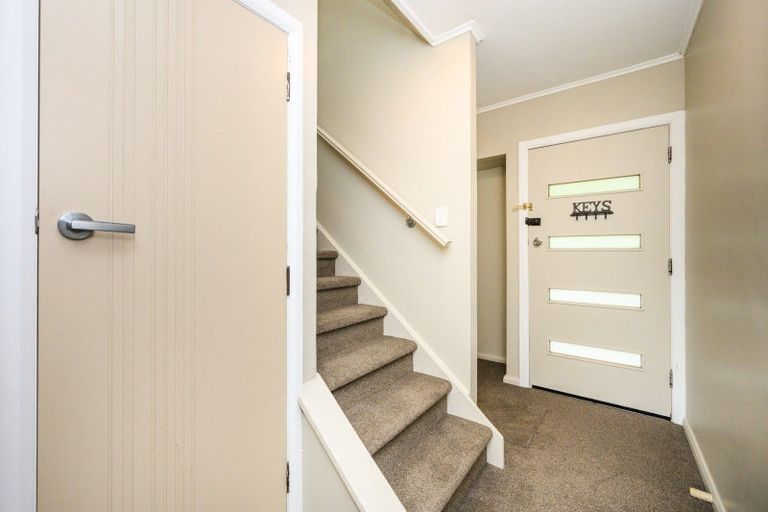 Photo of property in 26 Farnham Avenue, Highbury, Palmerston North, 4412