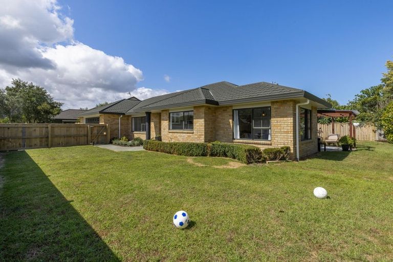 Photo of property in 136 Guildford Drive, Paraparaumu Beach, Paraparaumu, 5032