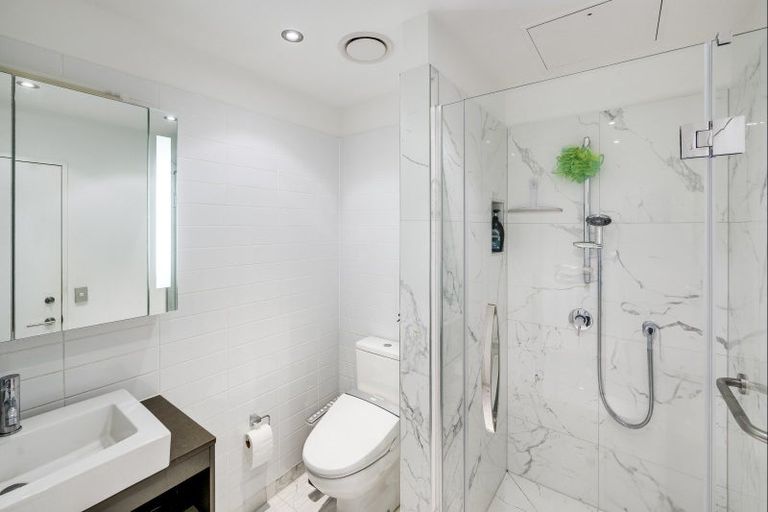 Photo of property in 209/7 Humber Street, Pandora, Napier, 4110