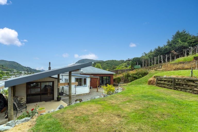 Photo of property in 8 Suffolk Street, Picton, 7220