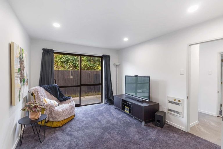 Photo of property in 66 Regency Crescent, Redwood, Christchurch, 8051