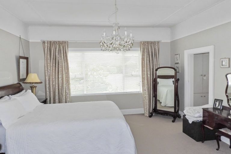 Photo of property in 12 Parsonage Road, Waimate, 7924