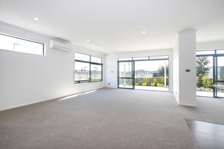 Photo of property in 37 Wallace Road, Hobsonville, Auckland, 0616