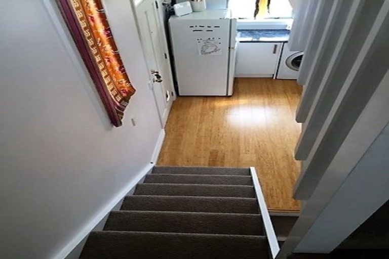 Photo of property in 2/168 Tinakori Road, Thorndon, Wellington, 6011