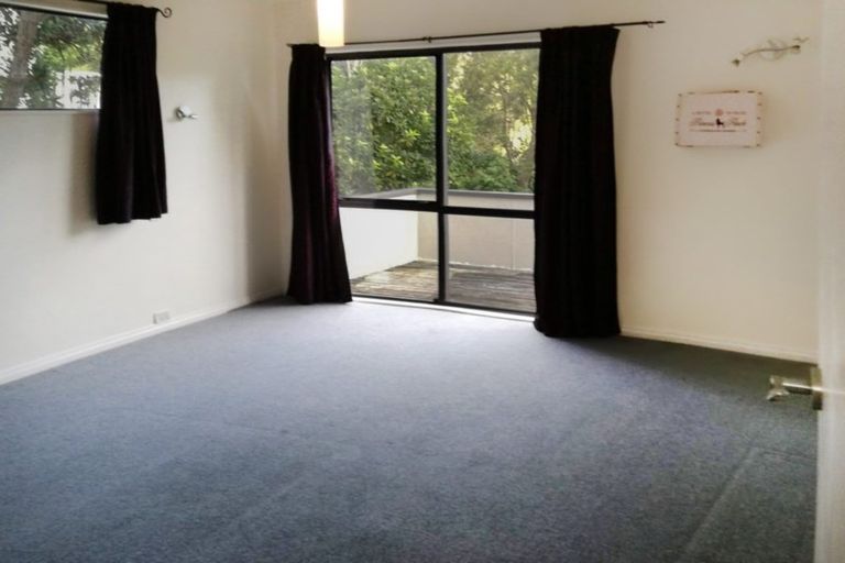 Photo of property in 3 Puketai Place, Pukerua Bay, 5026