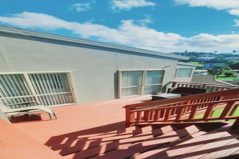 Photo of property in 5 Coralsea Way, Arkles Bay, Whangaparaoa, 0932