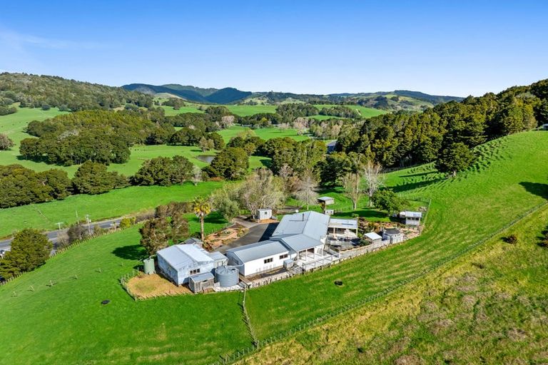 Photo of property in 269 Tomarata Valley Road, Wellsford, 0974