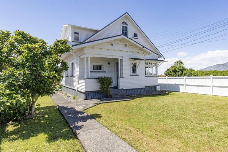 Photo of property in 86 Astley Avenue, New Lynn, Auckland, 0600