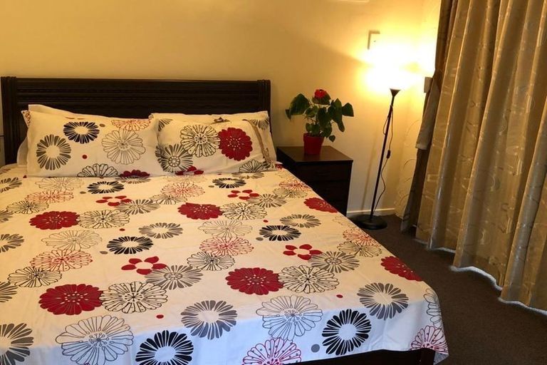 Photo of property in 29 Gladys Avenue, Glenfield, Auckland, 0629