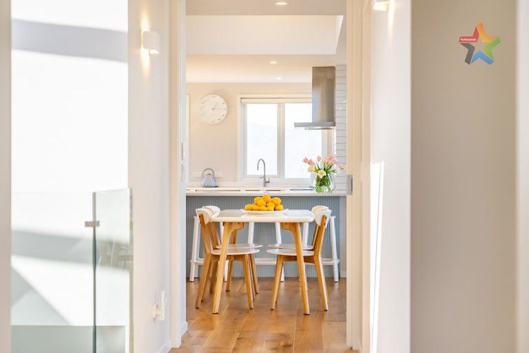 Photo of property in 24 Magnolia Grove, Maungaraki, Lower Hutt, 5010