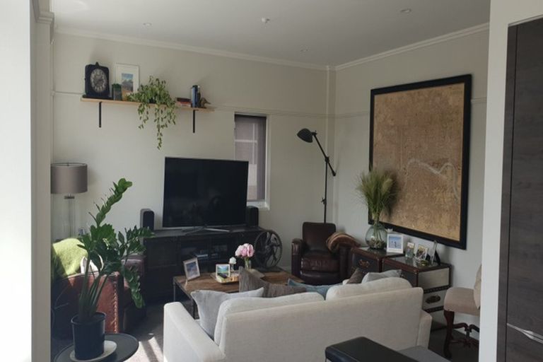 Photo of property in Fountain Court, 4/48 Oriental Parade, Oriental Bay, Wellington, 6011