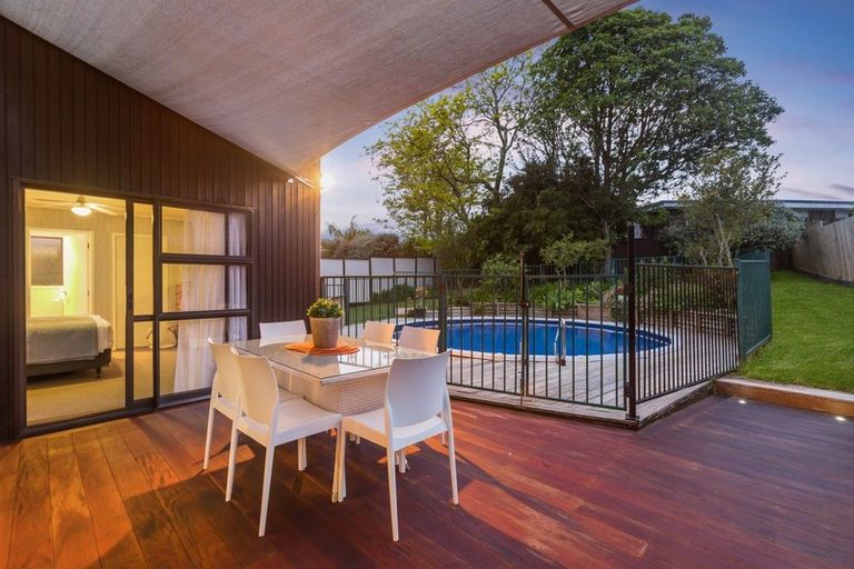 Photo of property in 8 Hamish Place, Sunnyhills, Auckland, 2010