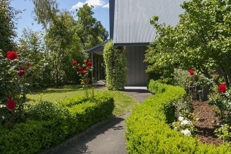 Photo of property in 34 Matuku Street, Two Mile Bay, Taupo, 3330