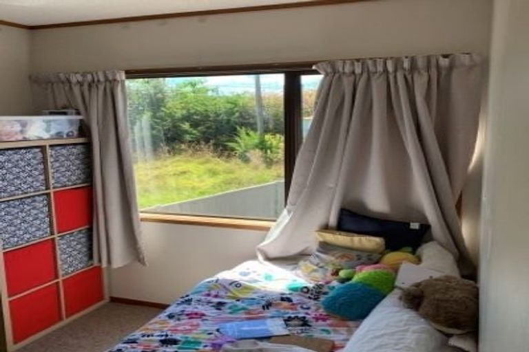 Photo of property in 4/18a Neal Avenue, Glenfield, Auckland, 0629