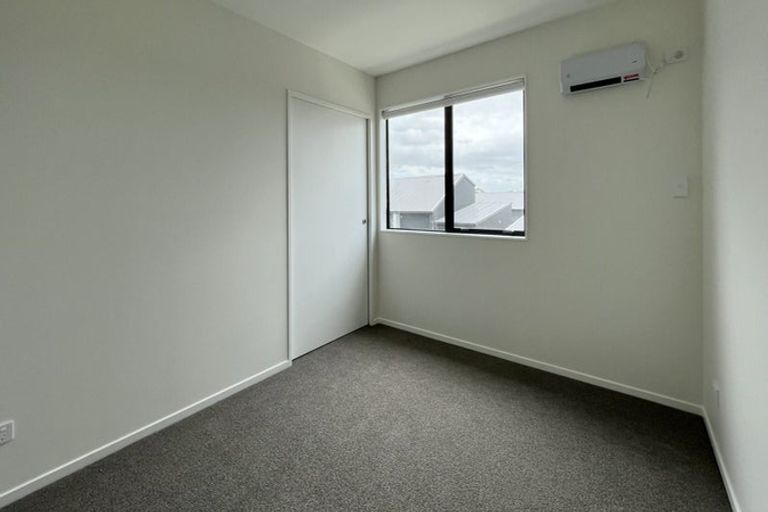 Photo of property in 15 Jabuka Street, Glen Eden, Auckland, 0602