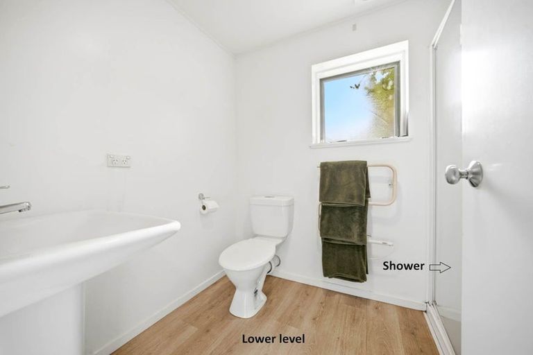 Photo of property in 938 East Coast Road, Northcross, Auckland, 0630