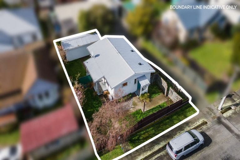 Photo of property in 1/24 Stapletons Road, Richmond, Christchurch, 8013