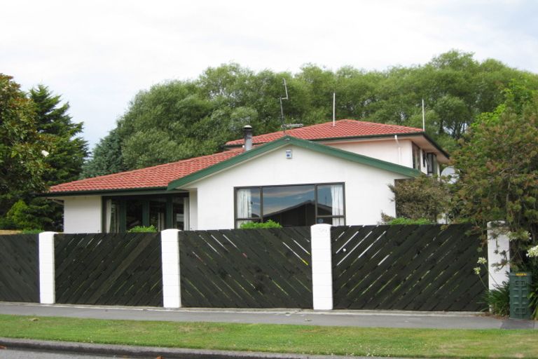 Photo of property in 74 Waratah Street, Avondale, Christchurch, 8061