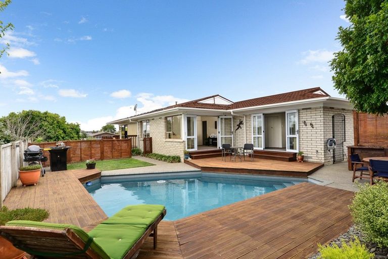 Photo of property in 52 Macdonald Road, Glenview, Hamilton, 3206